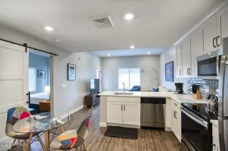 Photo #3: 6595761 Listing 