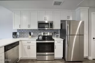 Photo #5: 6595761 Listing 