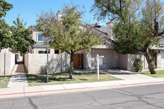 MLS: 6595807 Condo For Sale