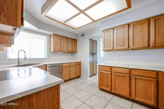 Photo #2: 6595807 Listing