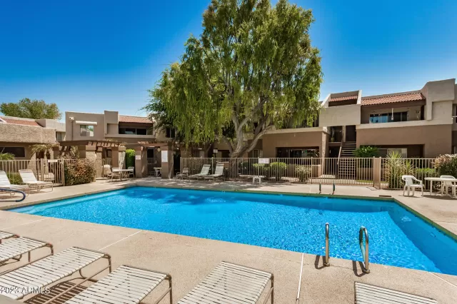 MLS: 6595869 Condo For Sale