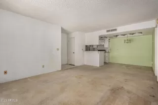 Photo #5: 6595870 Listing