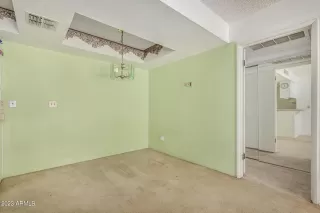 Photo #6: 6595870 Listing