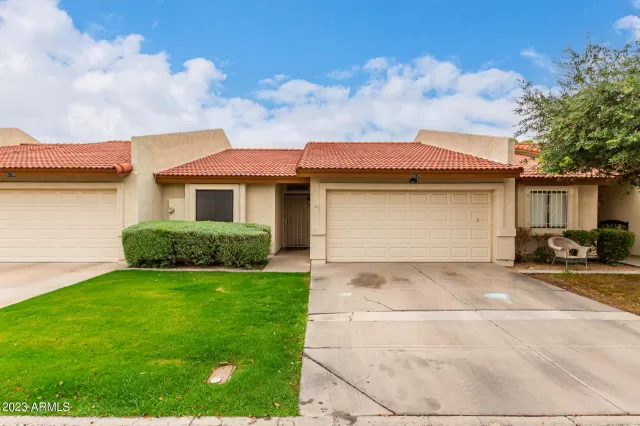 MLS: 6595905 Condo For Sale