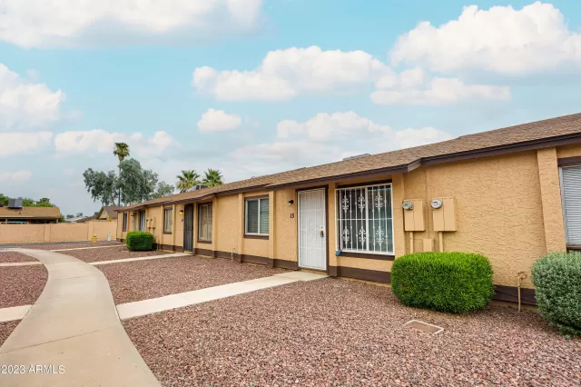 MLS: 6595913 Condo For Sale