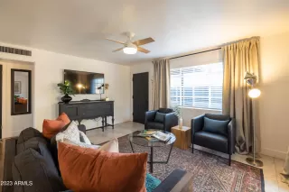 Photo #2: 6596036 Listing 