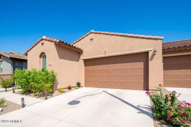 MLS: 6596178 Condo For Sale