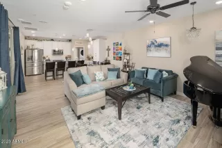 Photo #2: 6596178 Listing 