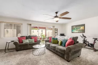 Photo #6: 6596394 Listing