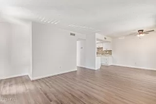 Photo #6: 6597175 Listing 