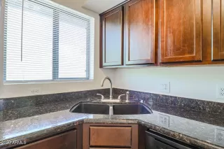 Photo #3: 6597192 Listing