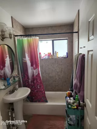 Photo #6: 6597192 Listing