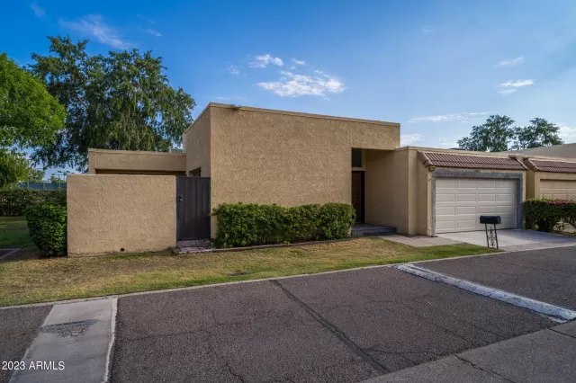 MLS: 6597246 Condo For Sale