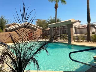 Photo #4: 6597325 Listing