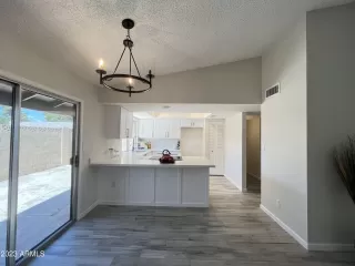 Photo #3: 6597345 Listing