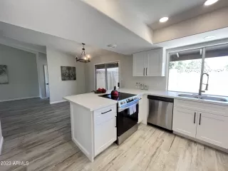 Photo #6: 6597345 Listing