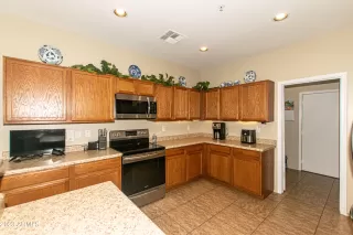 Photo #3: 6597369 Listing