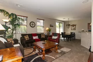 Photo #6: 6597369 Listing