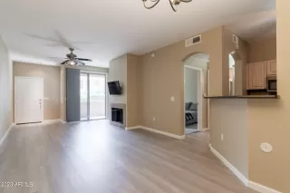 Photo #5: 6597409 Listing