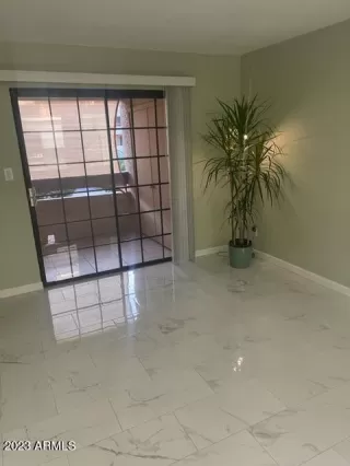 Photo #4: 6597500 Listing