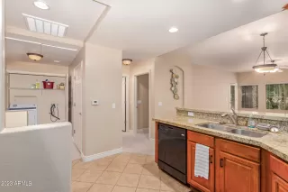 Photo #6: 6597573 Listing