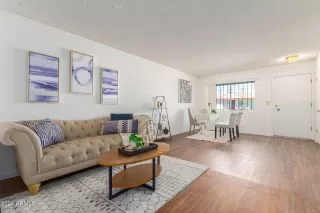 Photo #6: 6597849 Listing