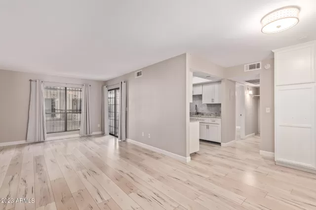 MLS: 6598095 Condo For Sale