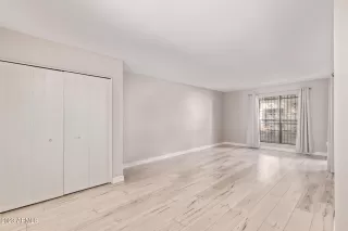 Photo #4: 6598095 Listing