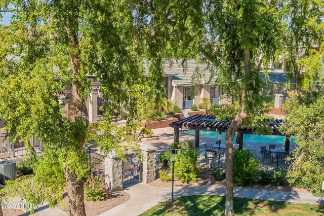 MLS: 6598295 Condo For Sale