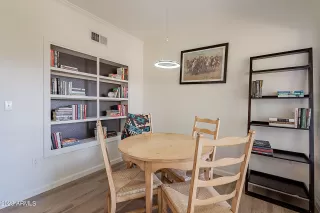 Photo #4: 6598295 Listing