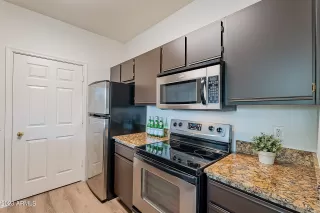 Photo #6: 6598295 Listing