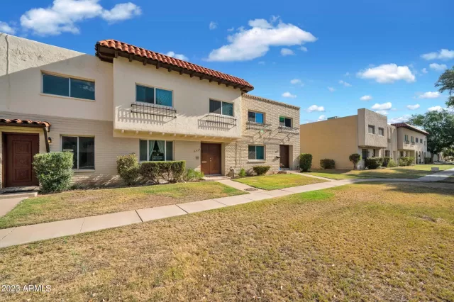 MLS: 6598355 Condo For Sale