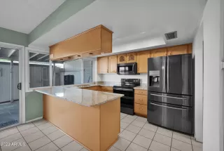 Photo #3: 6598355 Listing