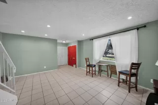 Photo #6: 6598355 Listing