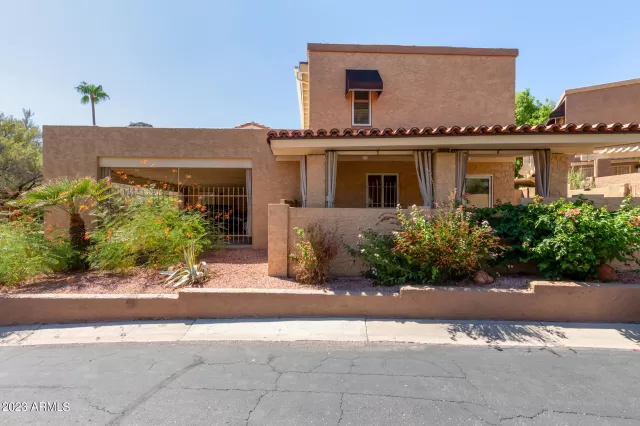 MLS: 6598358 Condo For Sale