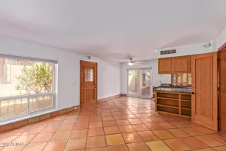 Photo #6: 6598358 Listing