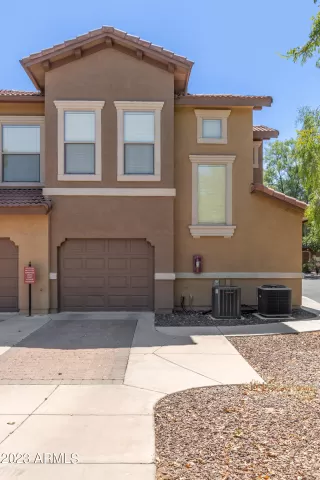 Photo #5: 6598394 Listing