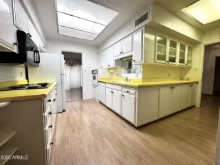 Photo #2: 6598467 Listing