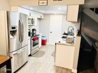 Photo #2: 6598500 Listing