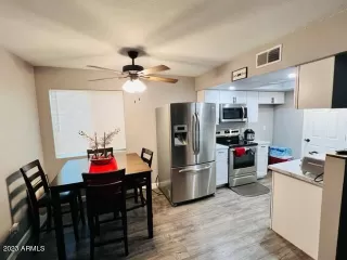 Photo #4: 6598500 Listing