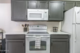 Photo #2: 6598689 Listing