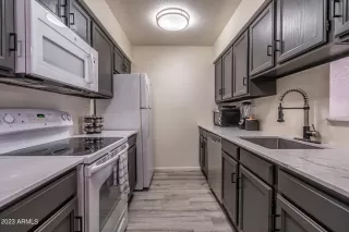 Photo #4: 6598689 Listing