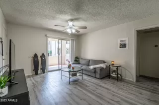 Photo #6: 6598689 Listing