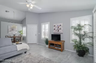 Photo #4: 6598702 Listing