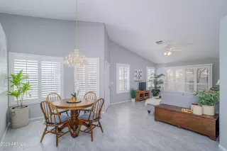 Photo #5: 6598702 Listing