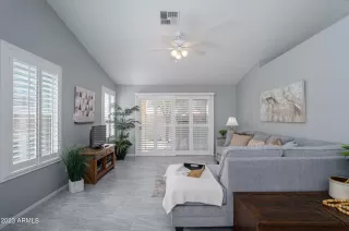 Photo #6: 6598702 Listing