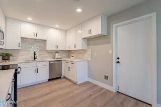 Photo #4: 6598758 Listing 