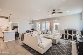 Photo #6: 6598941 Listing