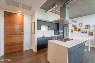 Photo #2: 6598979 Listing 