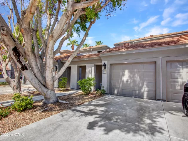 MLS: 6599025 Condo For Sale